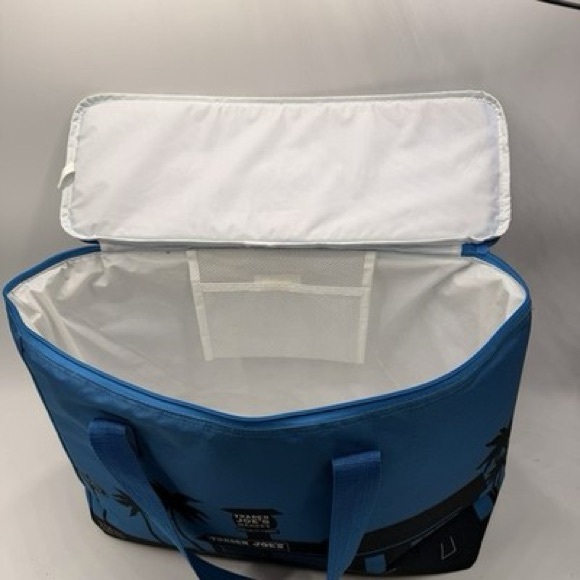 NWT TRADER JOE’S Blue Insulated Tote Bag w/Sturdy Handles and Zipper Top - Picture 5 of 11